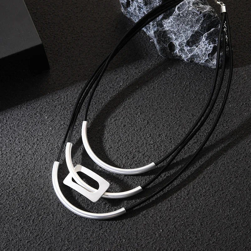 Natural Agarwood Tara Guanyin Head Bodhisattva Pendants Wood Carving Men Women Personalized High-end Necklaces Fashion Jewelry