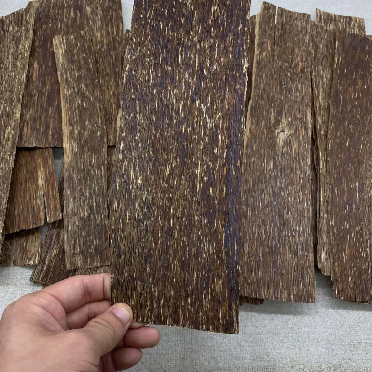 Agarwood Chips Oud Chips | High Quality Incense Aroma Natural and Rare 50g