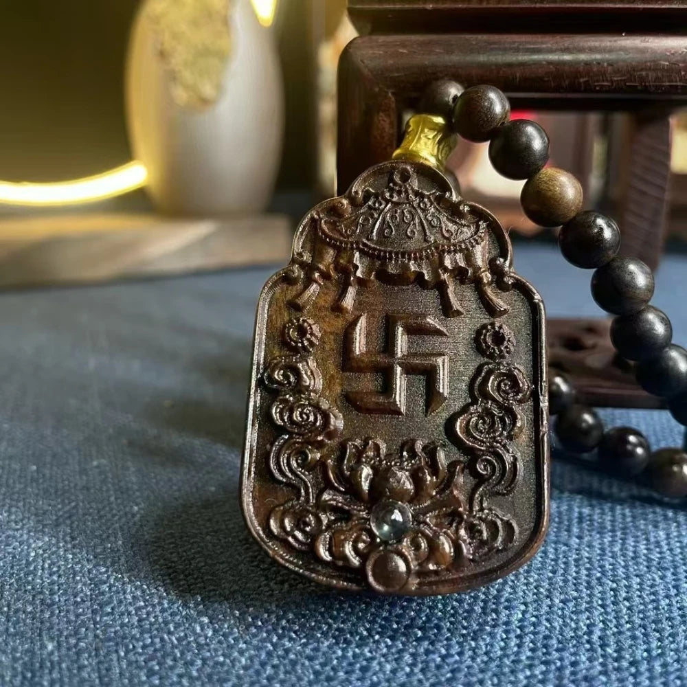 Natural Agarwood Tara Guanyin Head Bodhisattva Pendants Wood Carving Men Women Personalized High-end Necklaces Fashion Jewelry