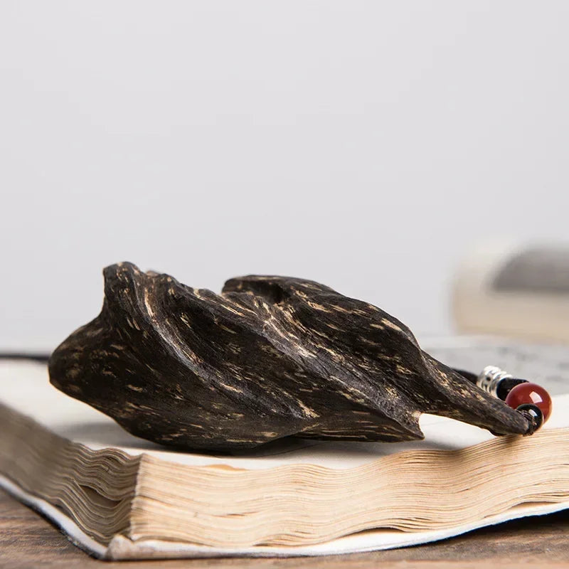 Agarwood Shaped Living Room Decoration Handicrafts Cultural Toys Gifts Wood Carvings and Pendants Home Decoration Accessories
