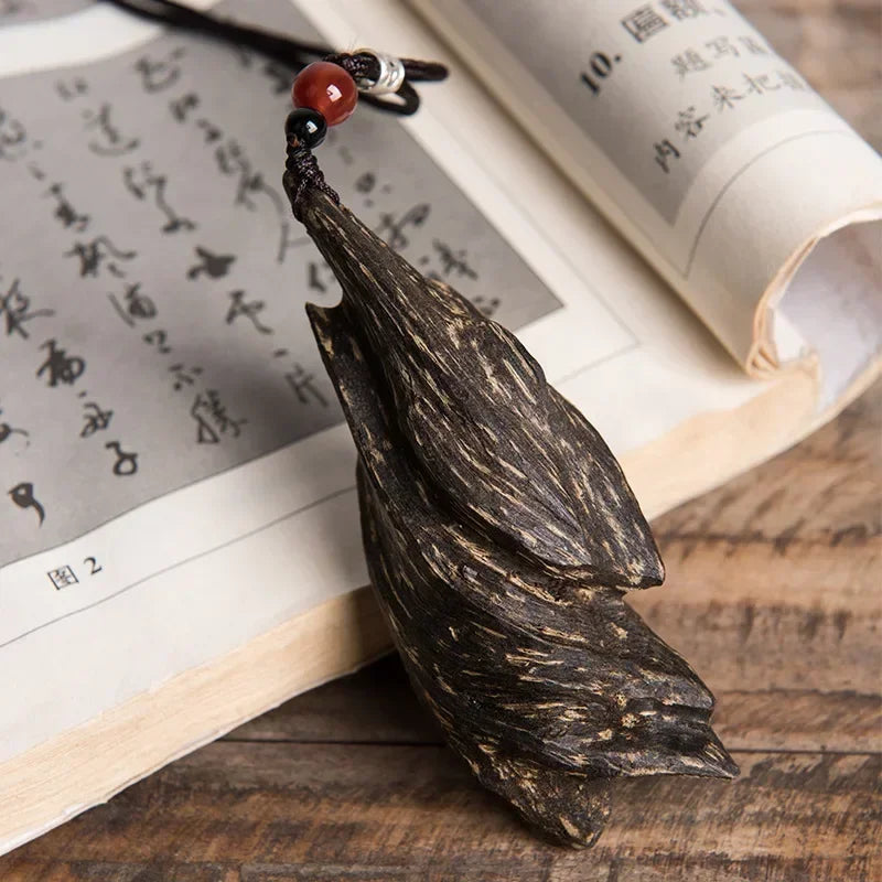 Agarwood Shaped Living Room Decoration Handicrafts Cultural Toys Gifts Wood Carvings and Pendants Home Decoration Accessories