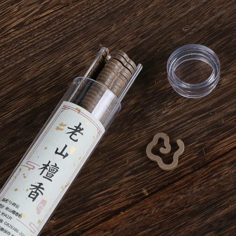 42 Pieces of Small Xiangyun Coiled Incense Nha Trang Agarwood and Sandalwood, Multiple Scents (42 Pieces Per Bottle)