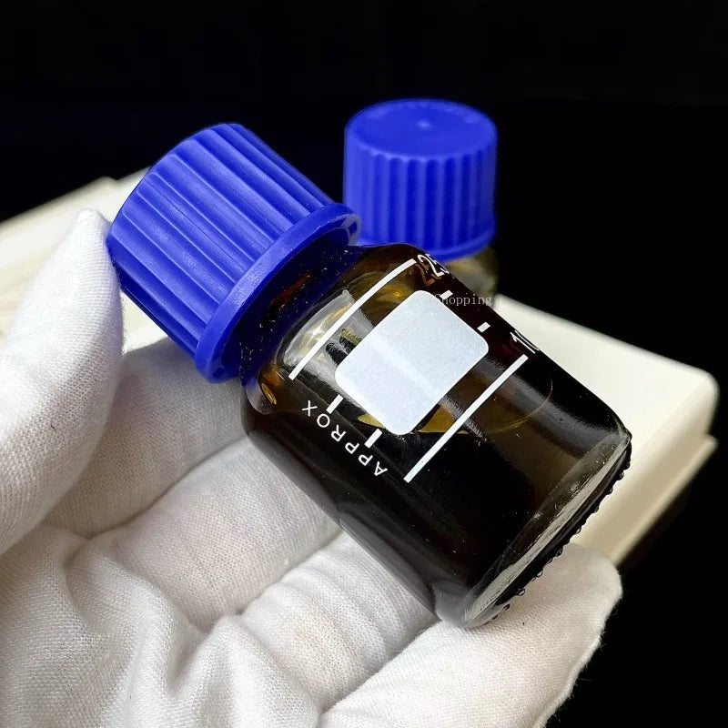Six Stars Black Qinan Agarwood Hainan Essential Oil Supercritical Pure Zheng Without Dilution No Additives Fragrance Lasts Long