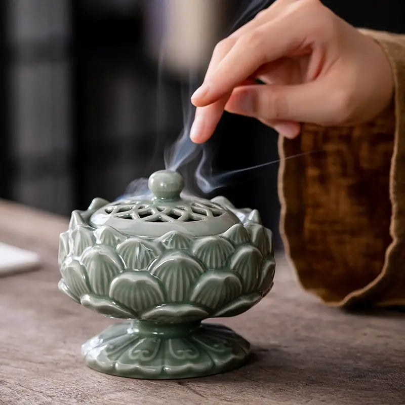 New Chinese High-Footed Lotus Ceramic Plate Incense Burner Household Indoor Agarwood Sandalwood Burner Aromatherapy Burner