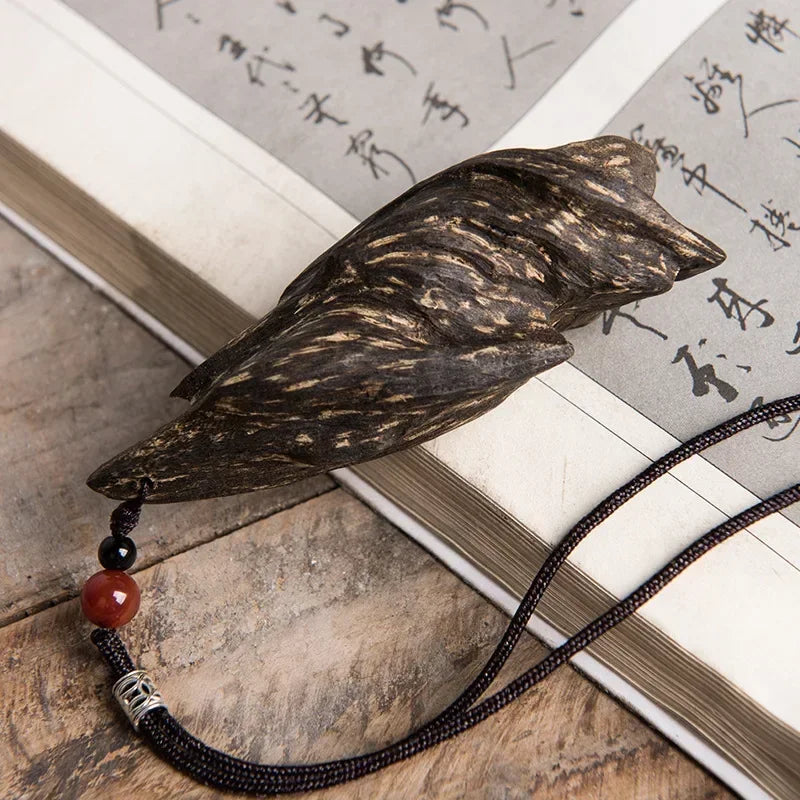 Agarwood Shaped Living Room Decoration Handicrafts Cultural Toys Gifts Wood Carvings and Pendants Home Decoration Accessories