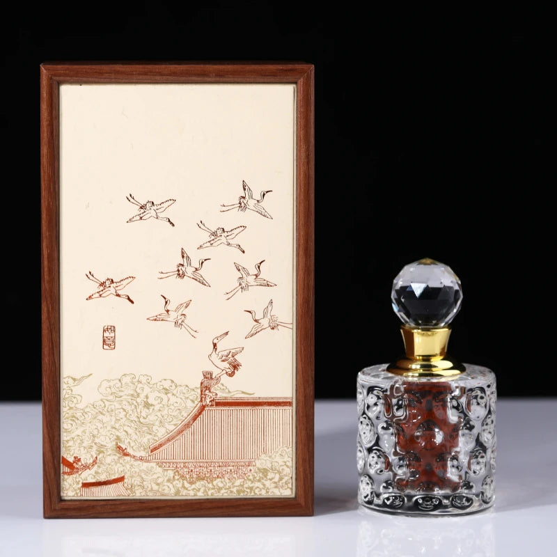 High-end Distillation Agarwood Essential Oil High Oil Raw Material Ancient Distillation Refining Temple Worship Promotes Sleep