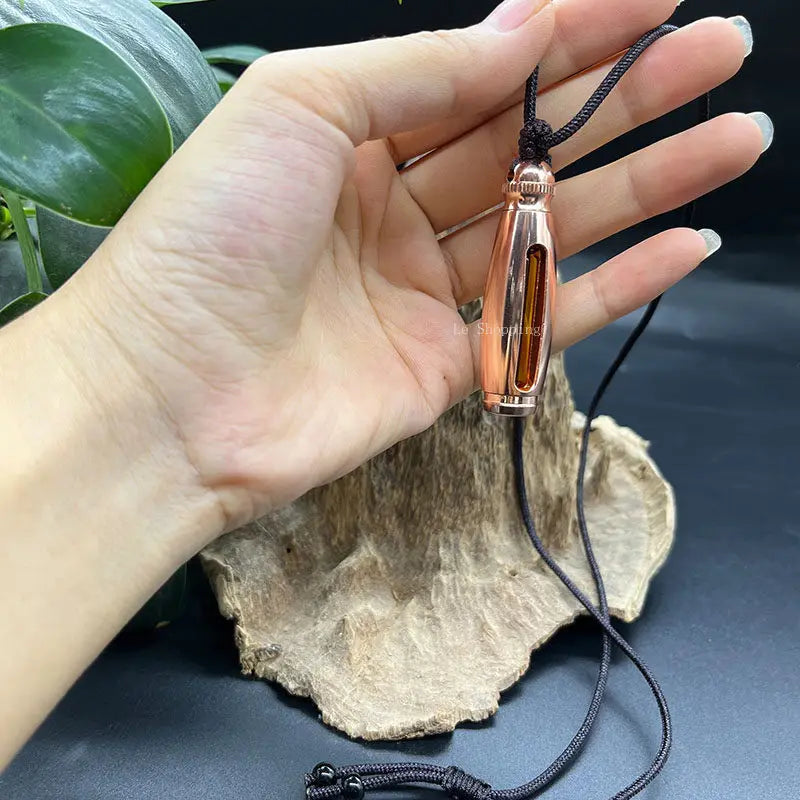 Agarwood Essential Oil Hainan Old Material Tea Room Household Indoor Incense Purify The Air Remove Odors and Calm The Nerves