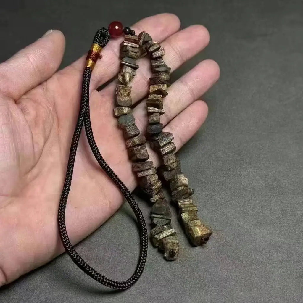 High-Quality Sinkable Grade Qi Nan Agarwood Car Hanging Pendants Unisex Loose Bracelet Beads for Incense Burner Not Ebony Wood