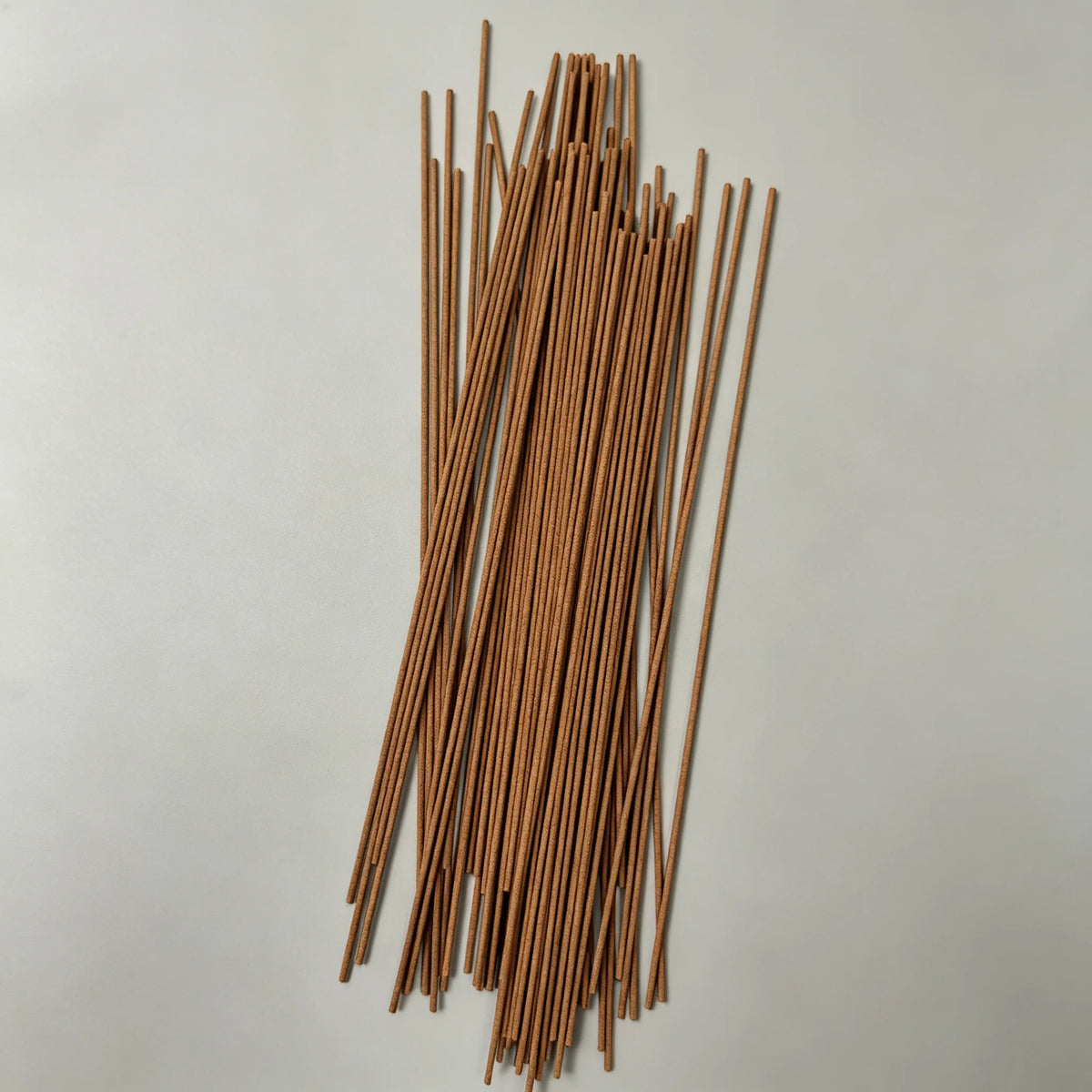 100 Sticks Handmade Natural Agarwood Sandalwood Incense Sticks for Meditation Yoga Home Teahouse Aromatherapy