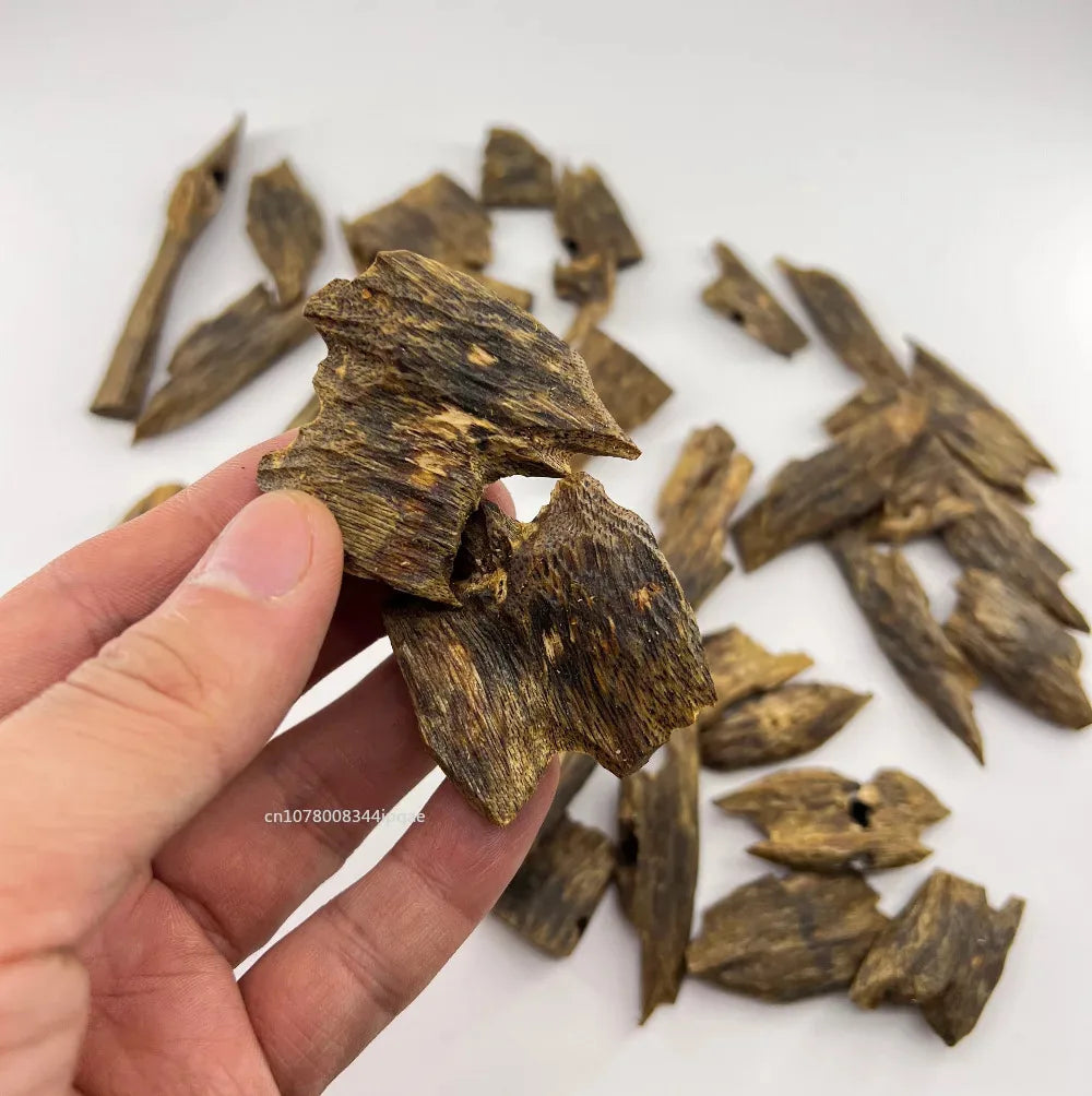 High - quality Vietnamese Agarwood Oud -Infused Aroma Bakhoor Warm Woody Milky Aroma Incense Wood Chips Arabian Luxury Scent 80g