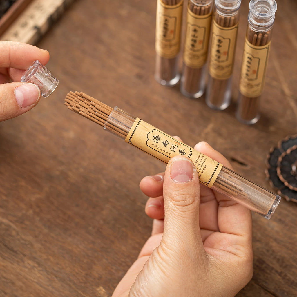 30Pcs Natural Traditional Incense Sticks, 10.5 Short Incense Sticks for Aromatherapy, Old Mountain Sandalwood, Nha Trang Agarwood