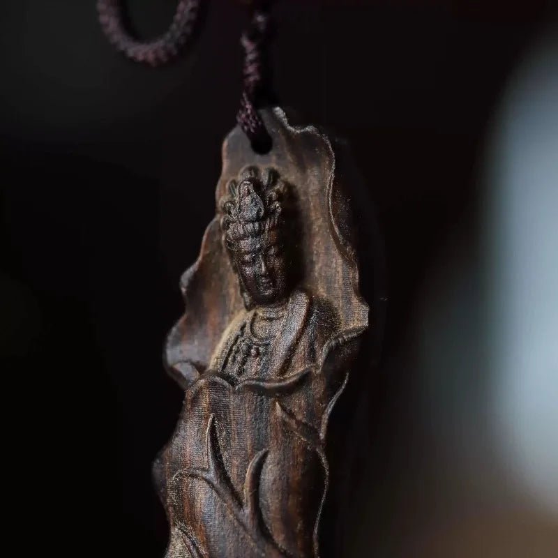 1pcs Agarwood Lotus Leaf Guanyin Single-sided Pendant Car-mounted Decoration Wooden Crafts Peace Pendant Jewelry