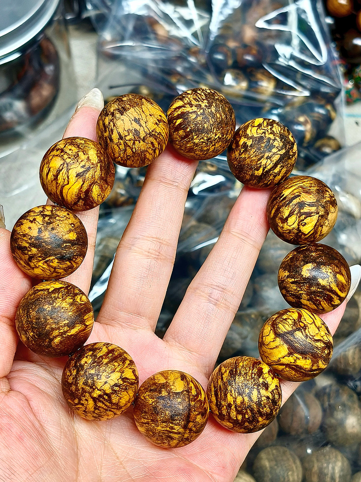 Classic Chinese Style 20mm Natural Papua Agarwood Beaded Bracelet Lucky Fortune Blessing Good Luck Energy Jewelry For Men Women
