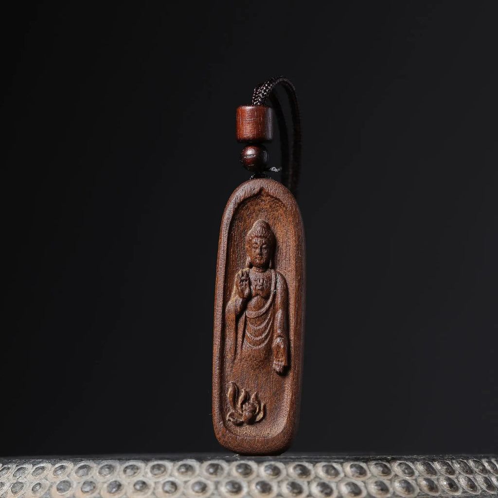 Guanyin Tathagata Agarwood Wood Carving Small Pendants Wooden Cultural Arts and Crafts Pendant Car Decorations