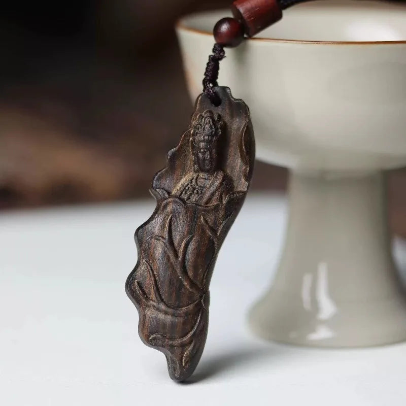 1pcs Agarwood Lotus Leaf Guanyin Single-sided Pendant Car-mounted Decoration Wooden Crafts Peace Pendant Jewelry