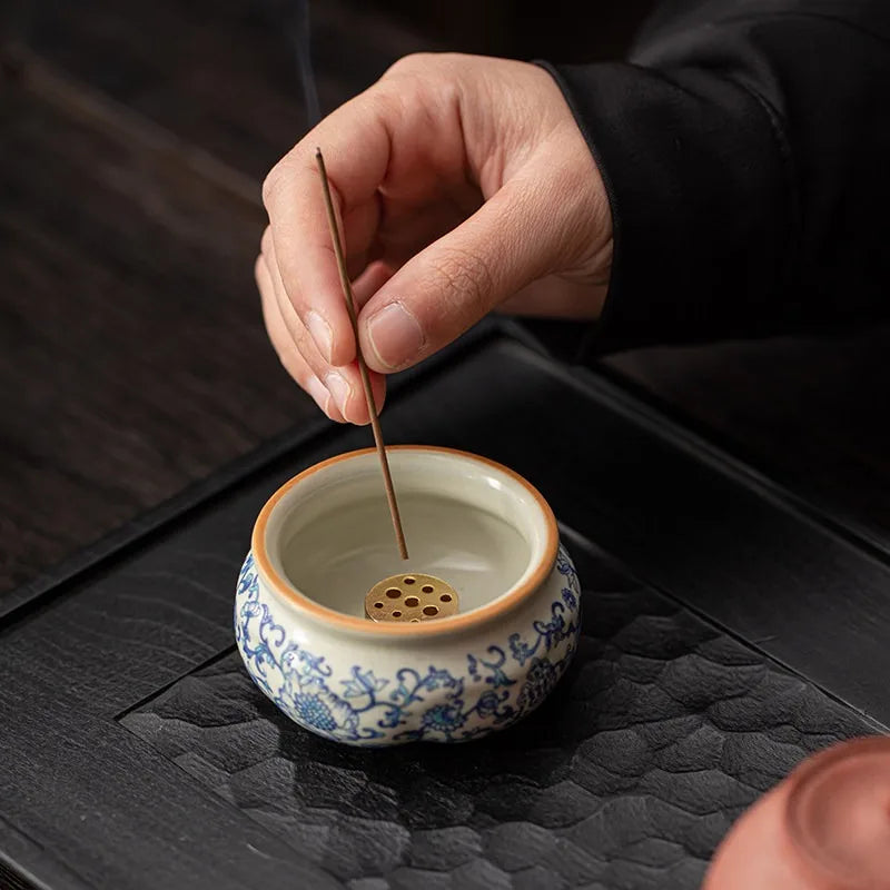 Chinese Style Ru Ware Lotus Incense Holder Desktop Sandalwood Censer Home Indoor Aromatherapy Ornament for Meditation