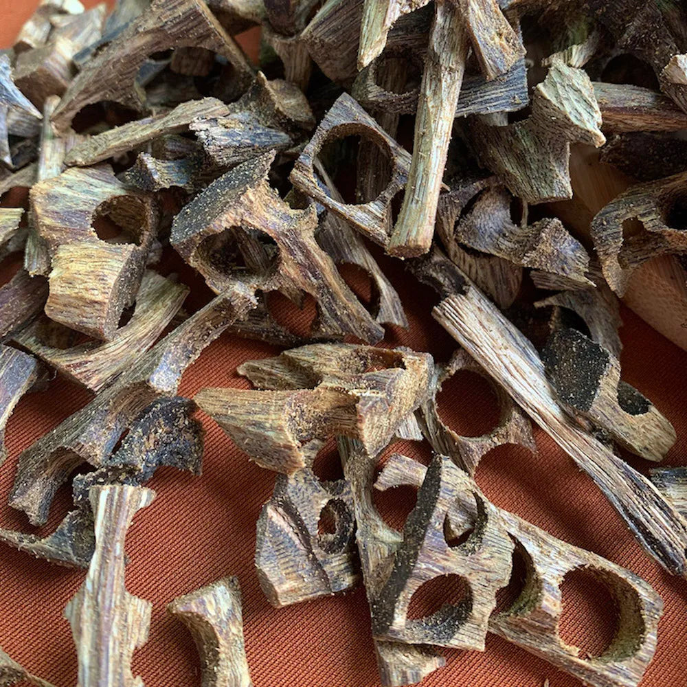 100g Natural Chinese Qi Nan Kynam Kyara Agarwood Oud Chips Aroma Raw Material for Home Incense Making