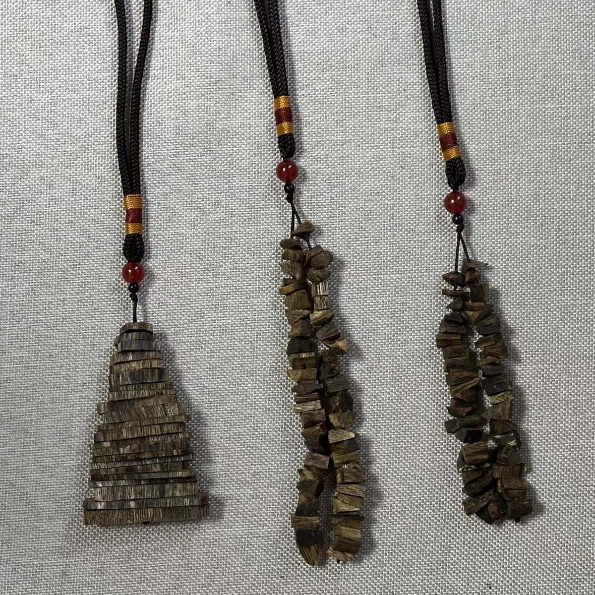 High-Quality Sinkable Grade Qi Nan Agarwood Car Hanging Pendants Unisex Loose Bracelet Beads for Incense Burner Not Ebony Wood