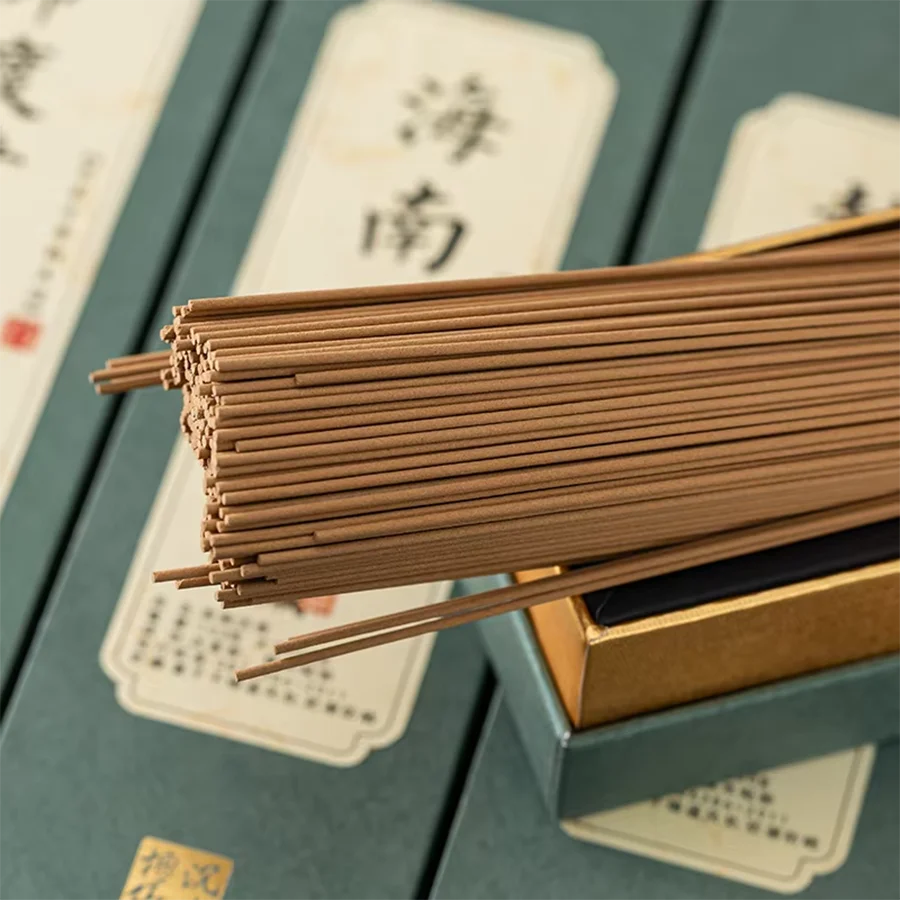 Six different scents of premium aromatherapy gifts, including sandalwood and agarwood incense sticks, suitable for home meditation and aromatherapy