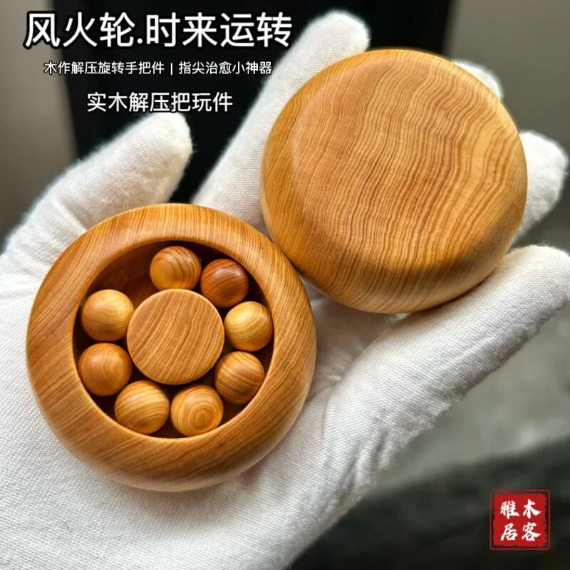 Chinese Style Lucky Wealth Attracting Wooden Fire Wheel Fidget Toy Thuja Green Sandalwood Agarwood Rotatable Stress Relief Finge
