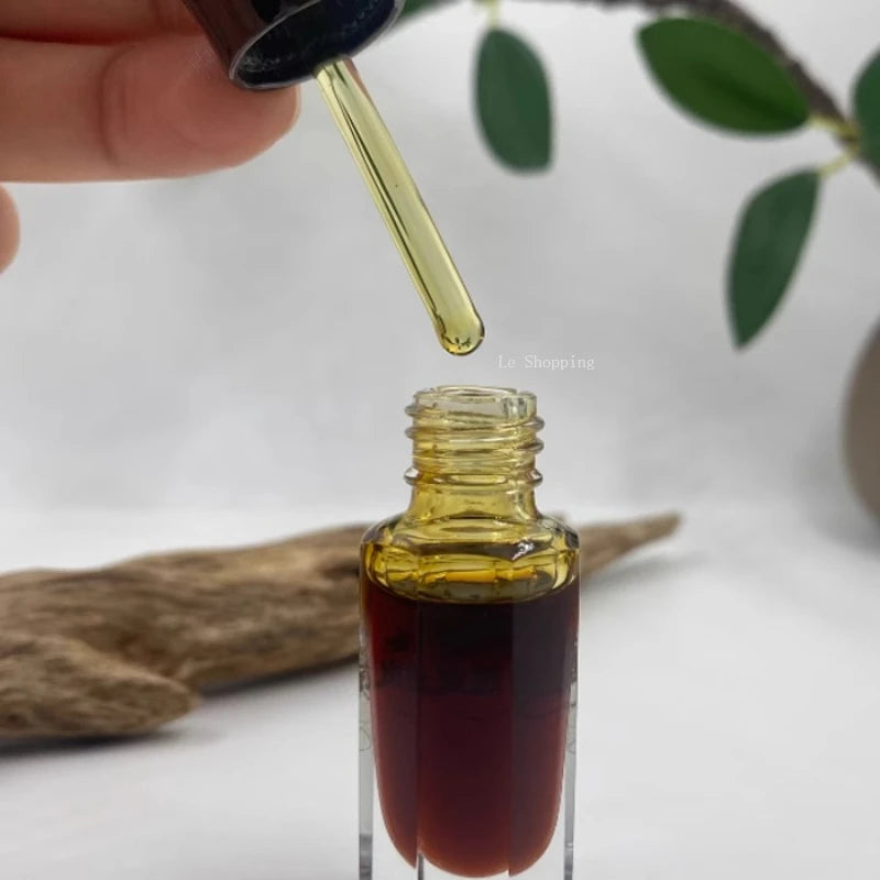 Supercritical Hainan Agarwood Essential Oil Is Natural Free of Additives Offering To Buddha Calming The Mind and Promoting Sleep